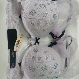Victoria secrets bra